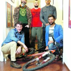 Radeln um Afrika – Benefiz am 15. März bei Krock, Kneip & Rother (Neubrunnenbad / Neubrunnenstraße 8)