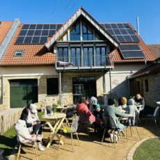 Tierisches Café: Hofladen mit Streichelzoo in Mainz-Finthen